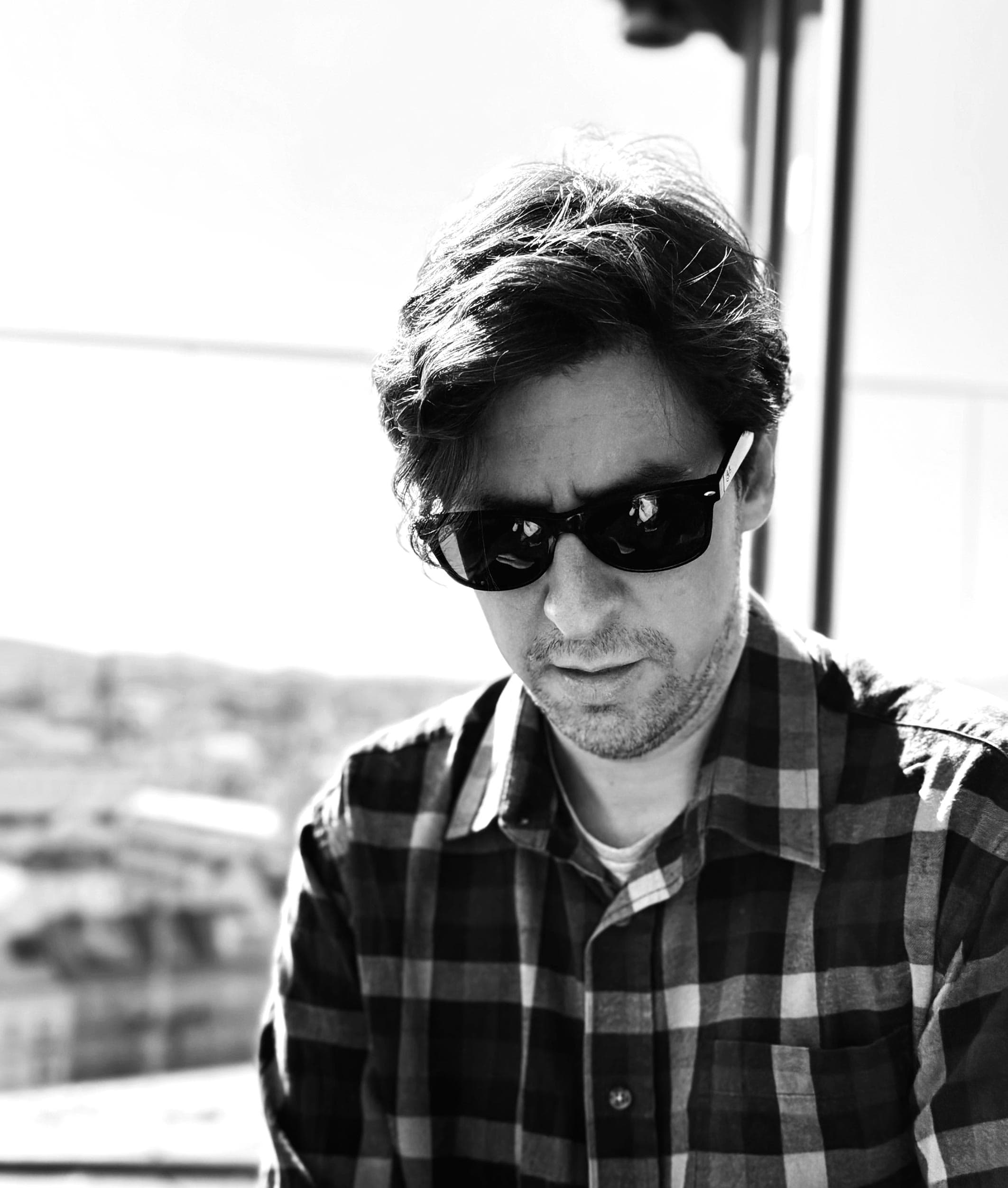 Viktor - Grafikus és Fejlesztő